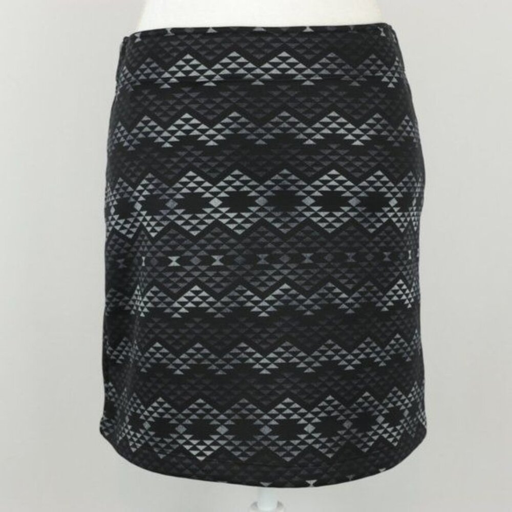 Athleta Wander Women's Small Black White Fleece Lined Layering Mini Skirt